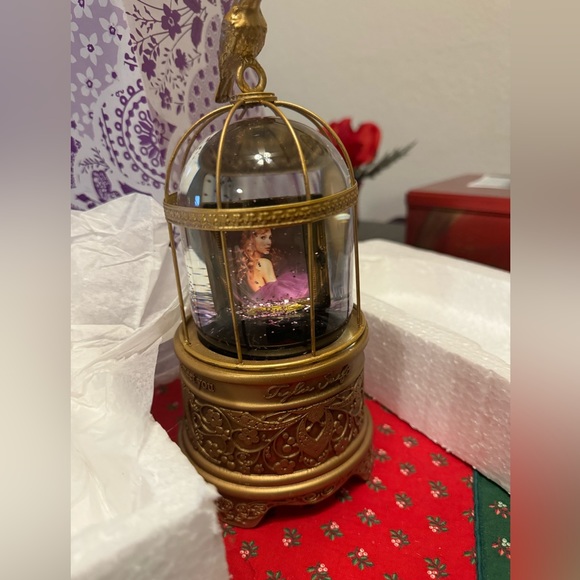 Taylor Swift Speak Now (Taylor's Version) Frame Snowglobe - Picture 7 of 8